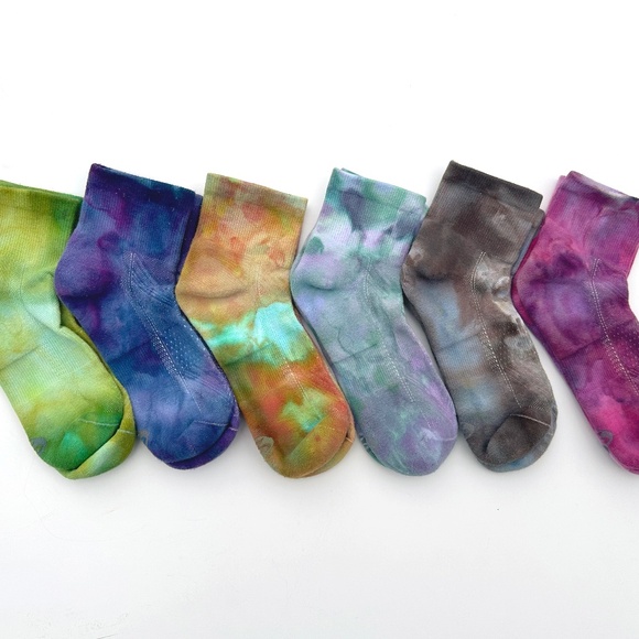 Mens Tie Dye Socks Ice Dye Dragon Egg Orange Green Ankle Socks Midcrew Hand Dyed - Picture 4 of 5
